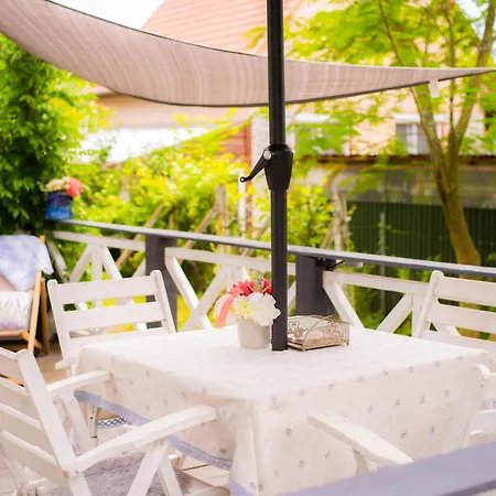 Gitta35 Vendeghaz - *